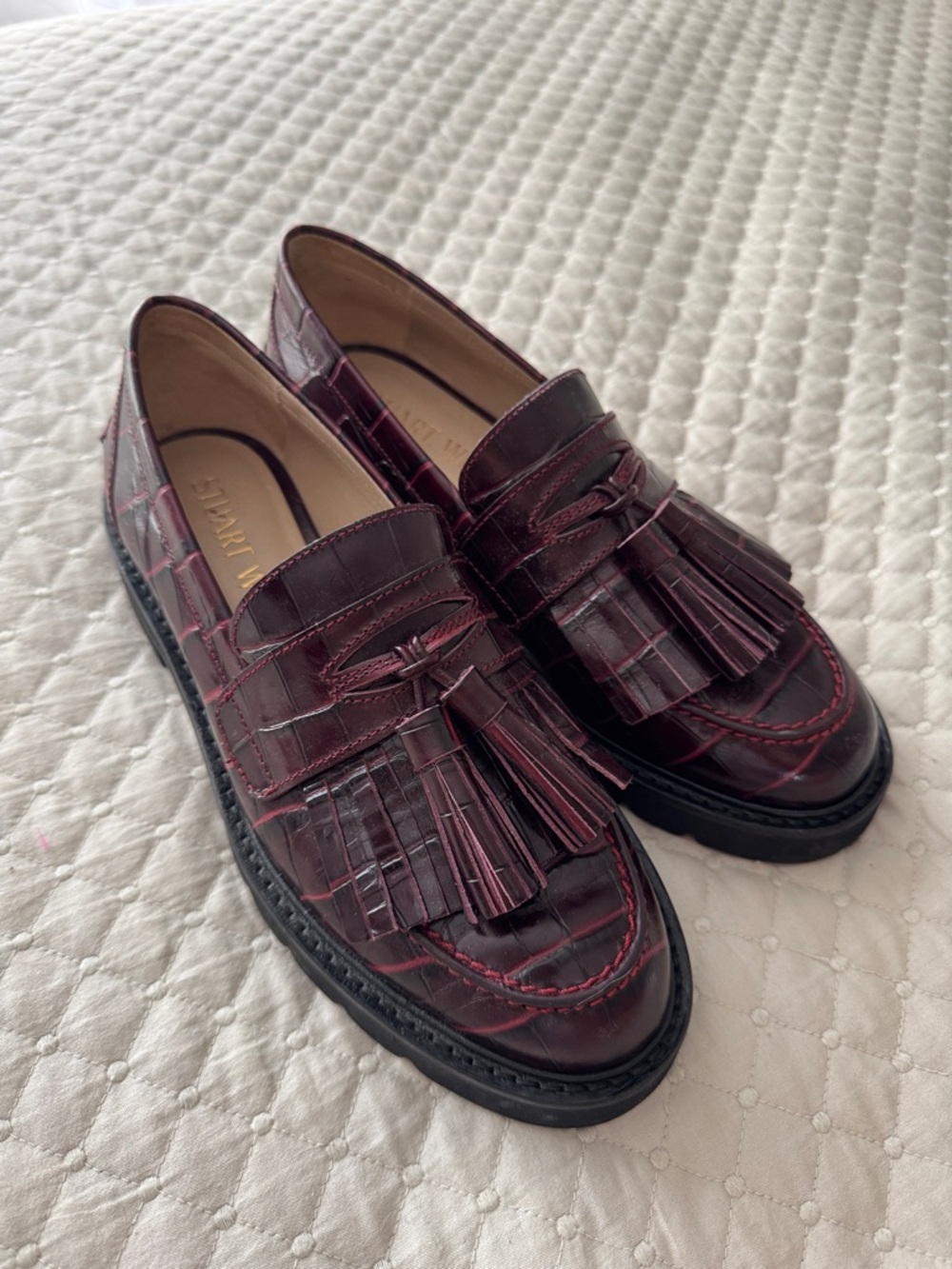 Stuart Weitzman womens Burgundy Croc-Embossed Kiltie Tassel Loafers